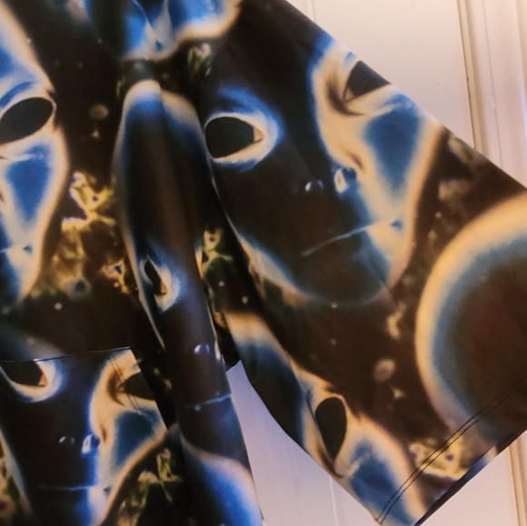 ASOS alien print short sleeved hoodie - Picture 2 of 7